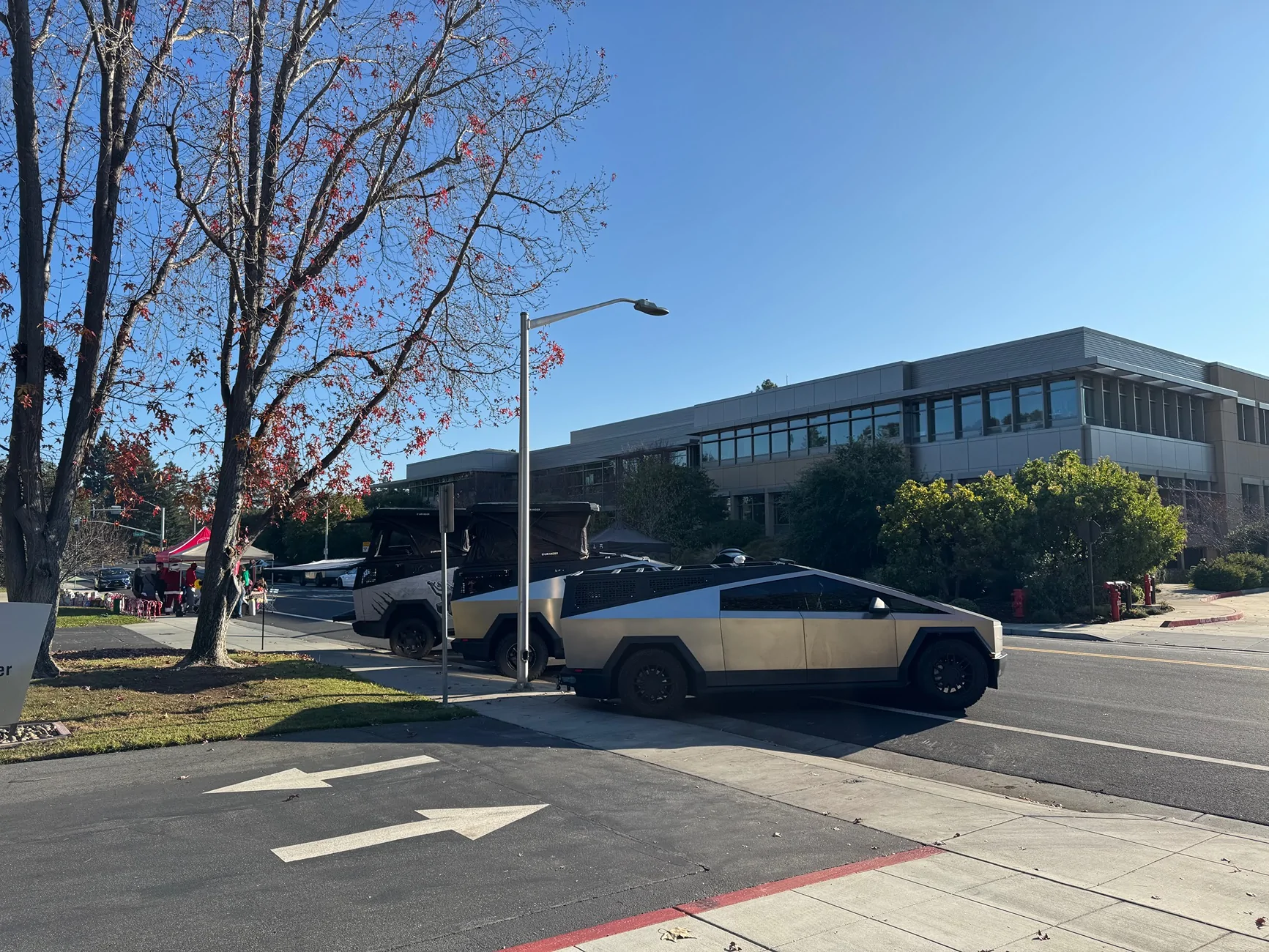 Tesla Cybertruck Urander Rack Mega Thread – Post Your Setup! IMG_8240