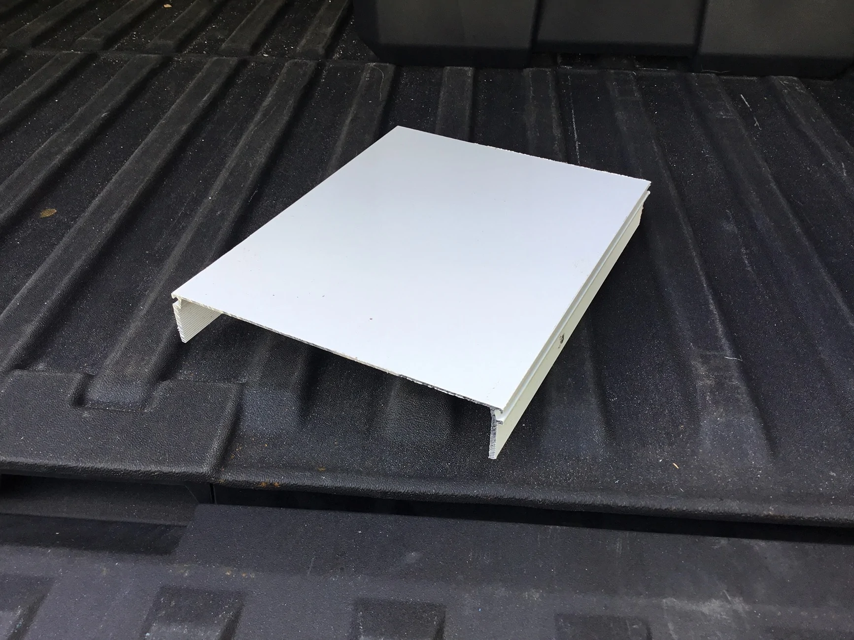 Tesla Cybertruck Portable Platform for Bed/Vault 46759737-E2B1-4B95-8149-66444B433B55