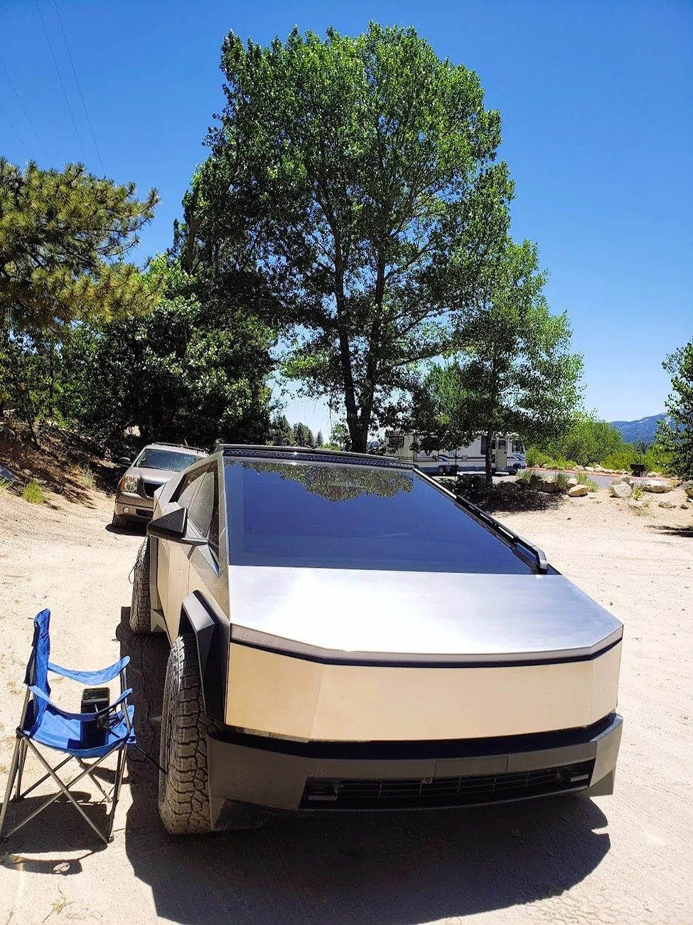 Tesla Cybertruck Cybertruck Air Compressor + Tire Repair Kit -- User Experience Review big bear lak