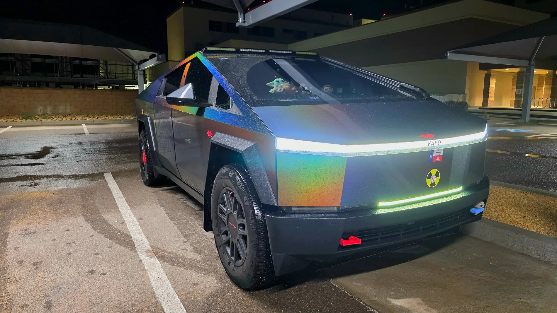Tesla Cybertruck 2025 Holiday Software Update now live (and installing on Cybertrucks)! 20250905_060207