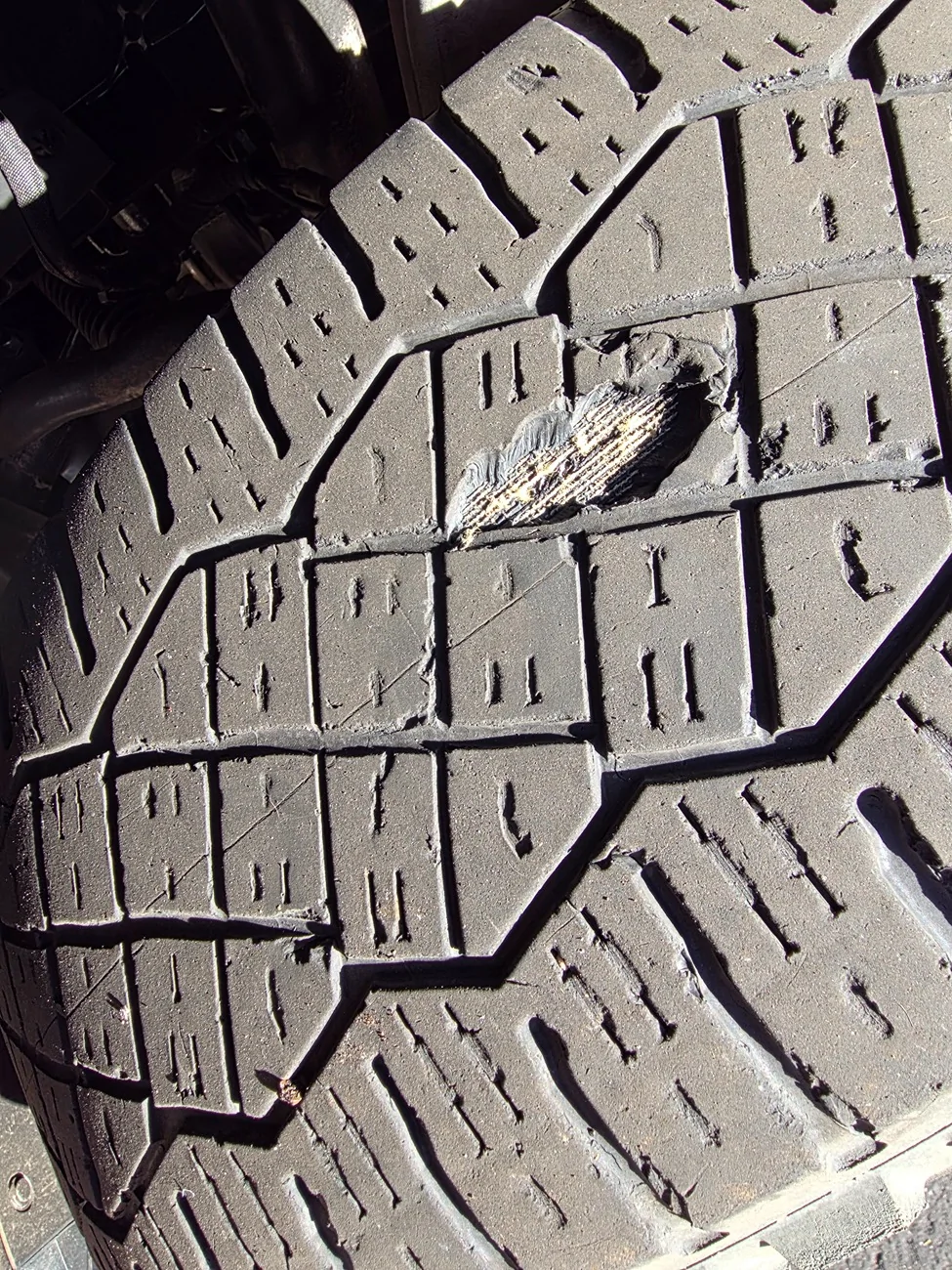 Tesla Cybertruck Pirelli Scorpion XTM AT tires review vs. BFG KO3 (on Cybertruck) 20251219_101006