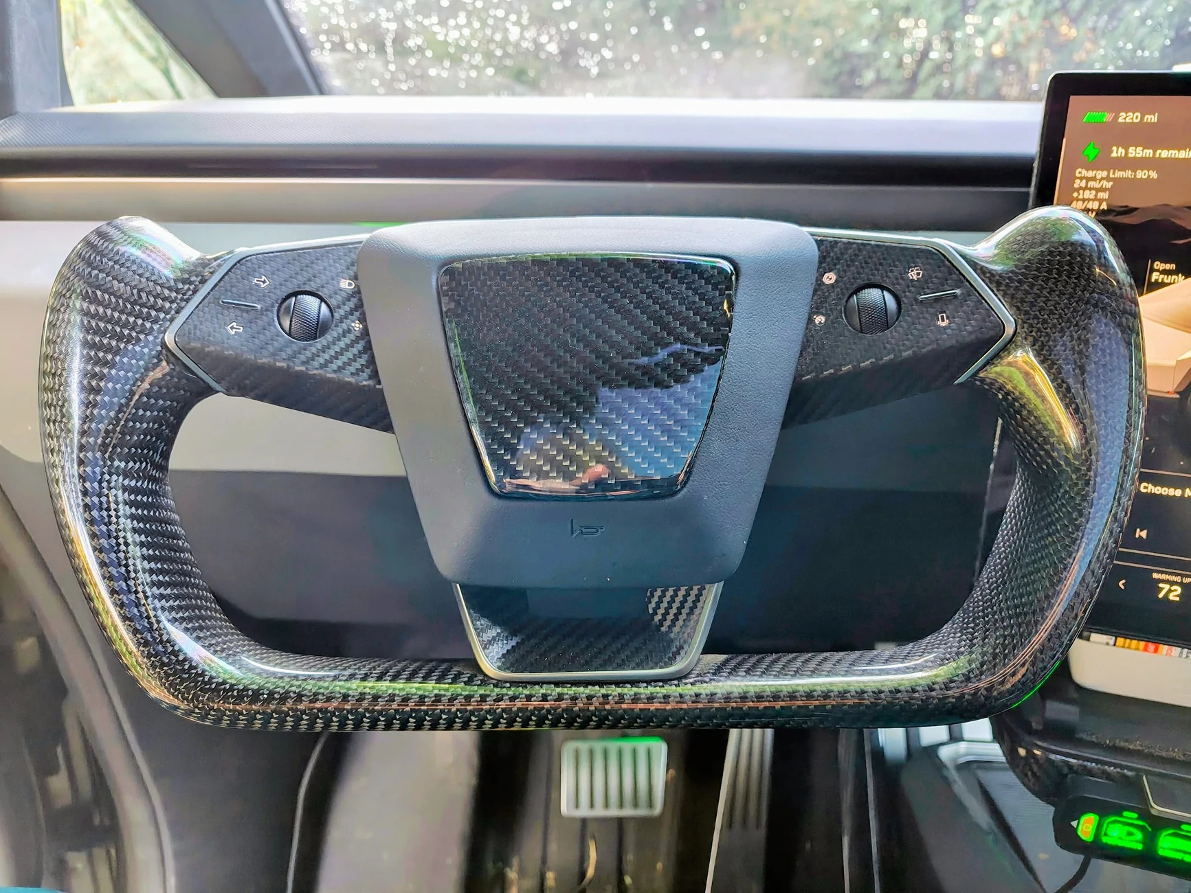 Tesla Cybertruck 2025 Holiday Software Update now live (and installing on Cybertrucks)! d2f057dc-2c48-484b-bd33-143e25bd369a~1