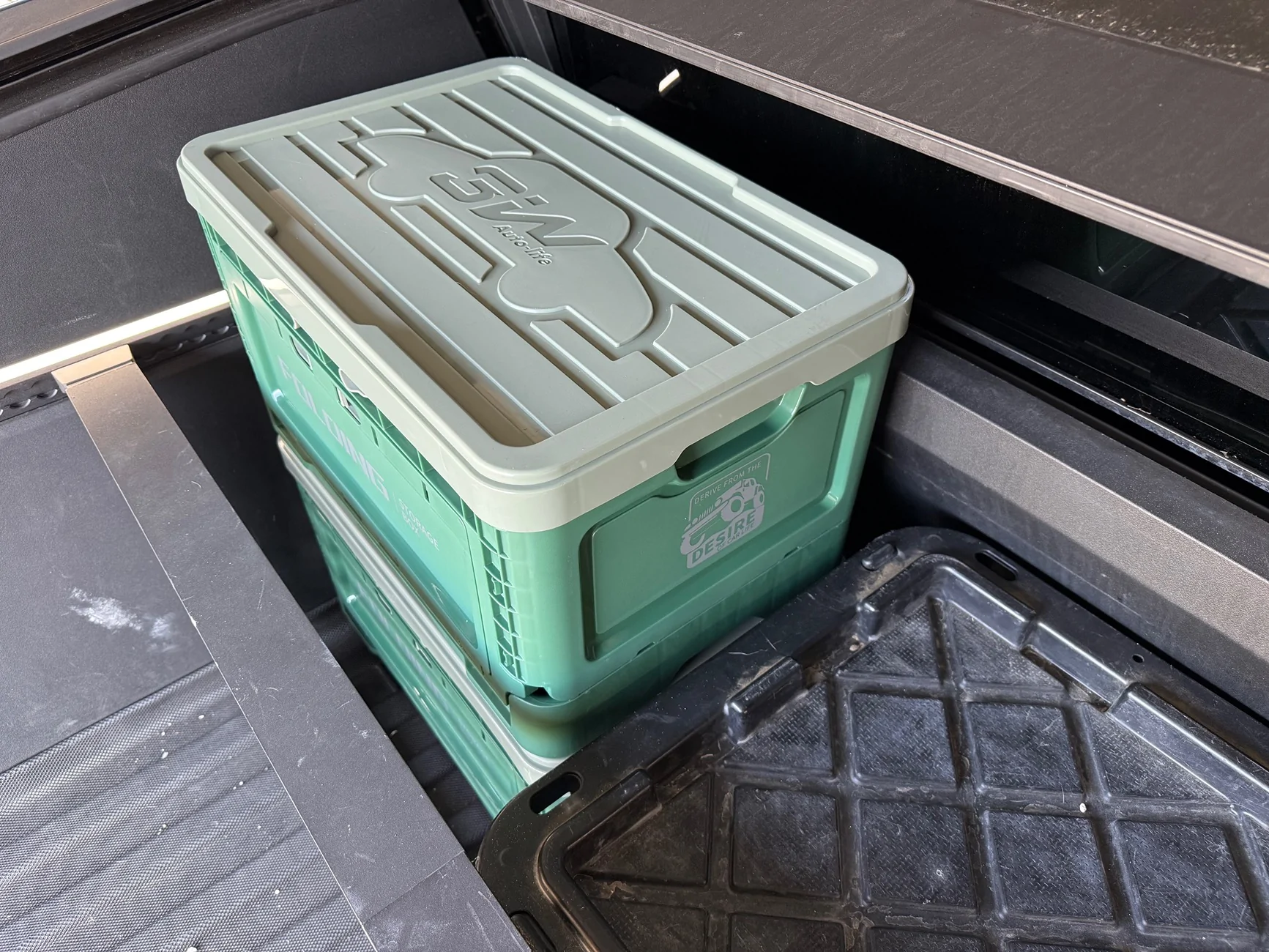 Tesla Cybertruck New Storage Option from 3Wliners - 50.5L Folding Storage Box IMG_3313