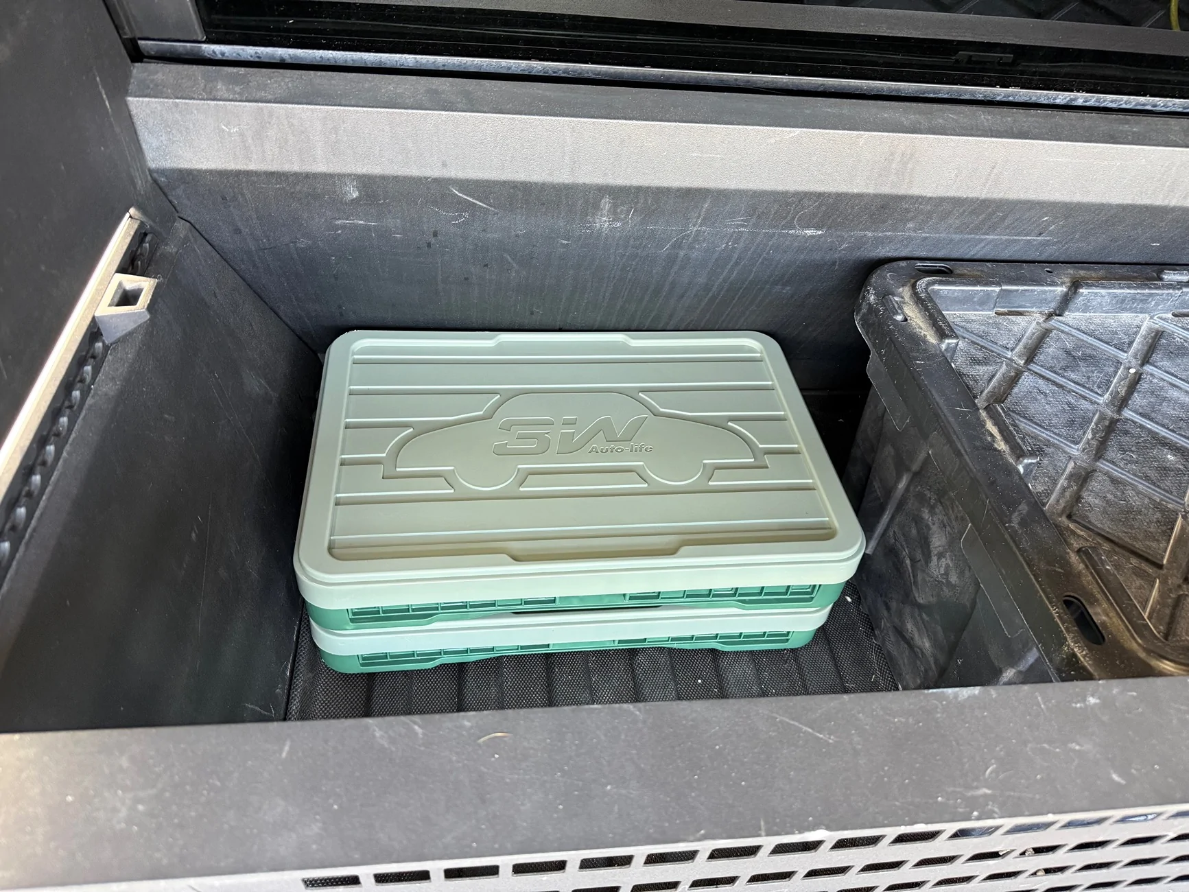 Tesla Cybertruck New Storage Option from 3Wliners - 50.5L Folding Storage Box IMG_3318