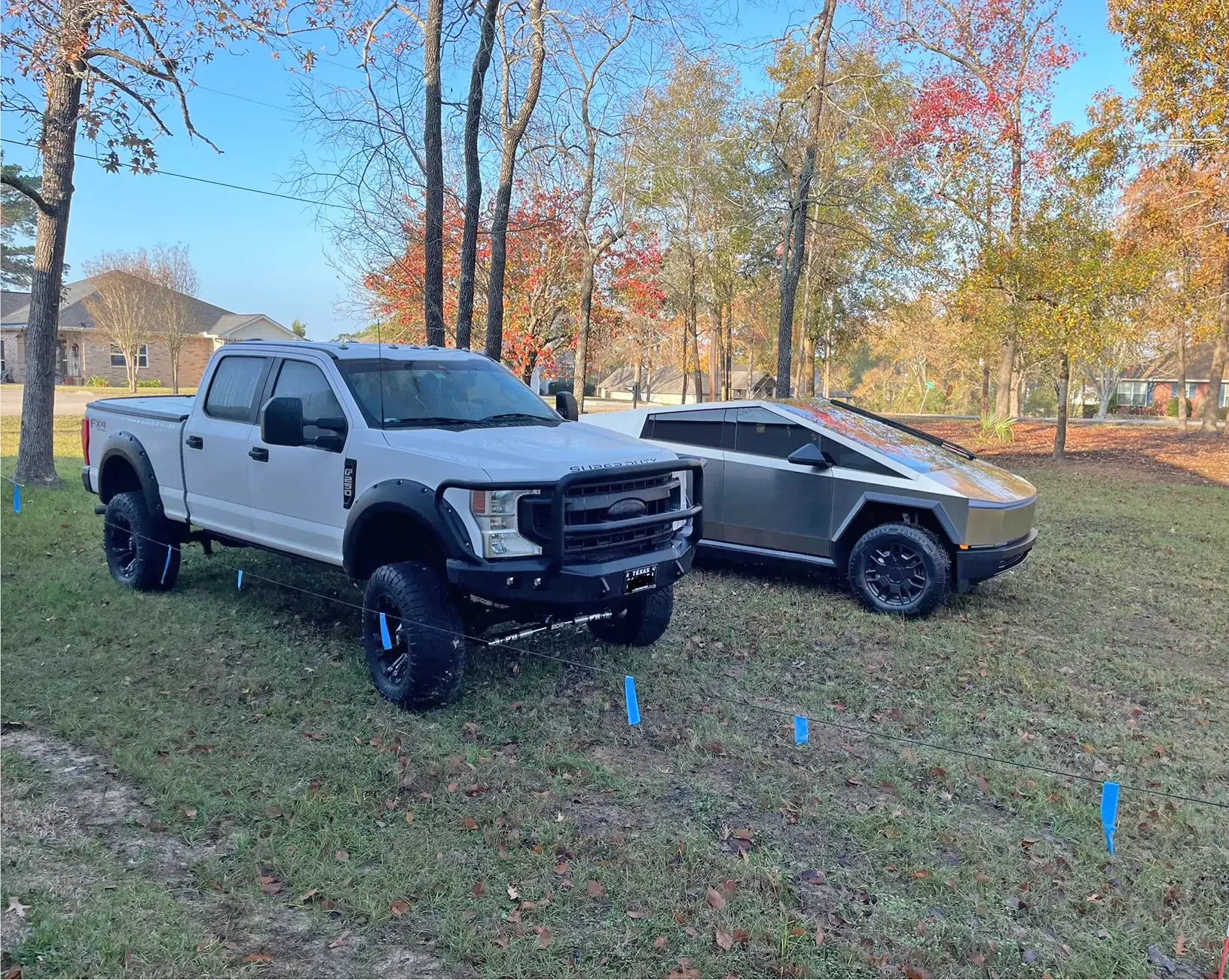Tesla Cybertruck Cybertruck meets Bubba truck 111261-aa07776baa9243b2ccaa0c78e4257936 (1)