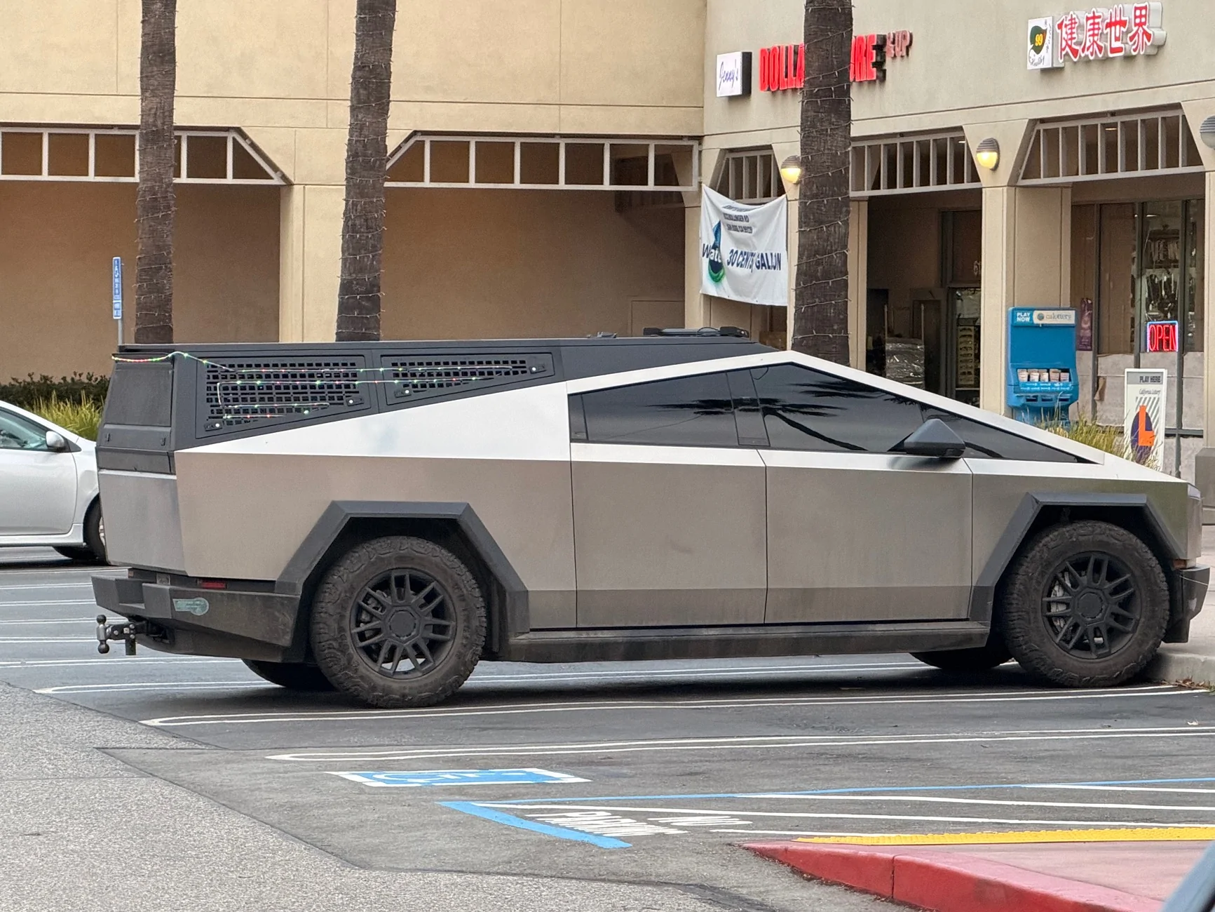 Tesla Cybertruck Urander Rack Mega Thread – Post Your Setup! IMG_7028