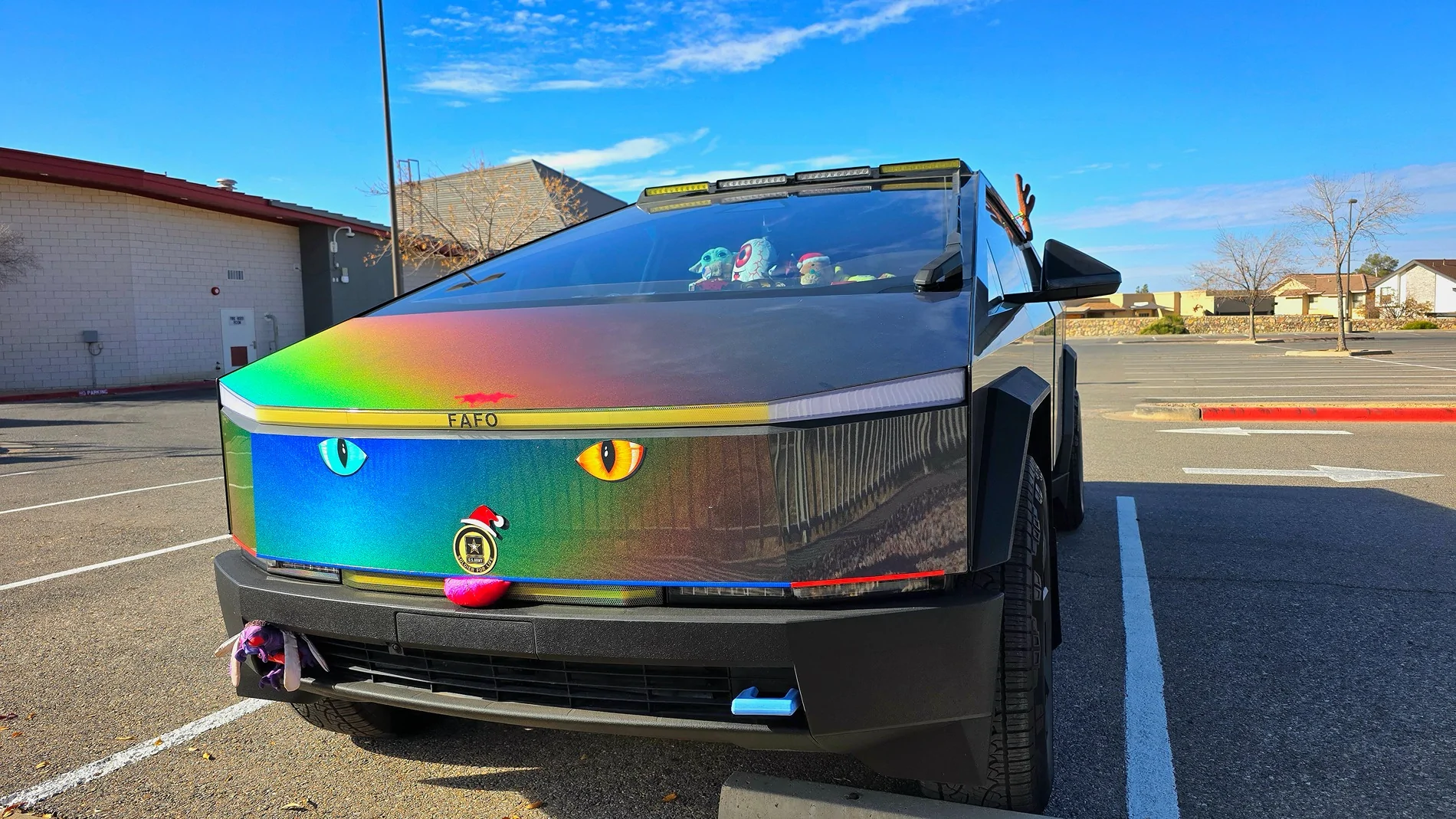 Tesla Cybertruck 🎄 Holiday Cybertruck Photo Fun – Win a Gift! 🎄 20251225_103241