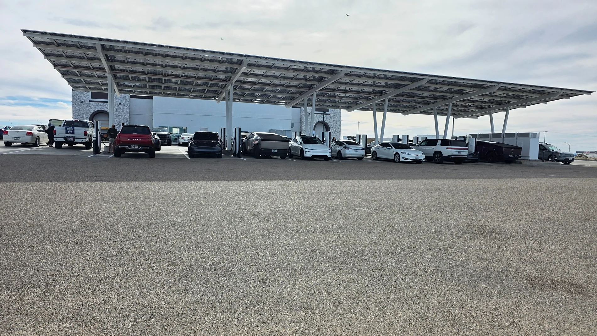 Tesla Cybertruck Daily random Cybertruck photos thread - Post Yours! 📸 🤳 20251228_123150