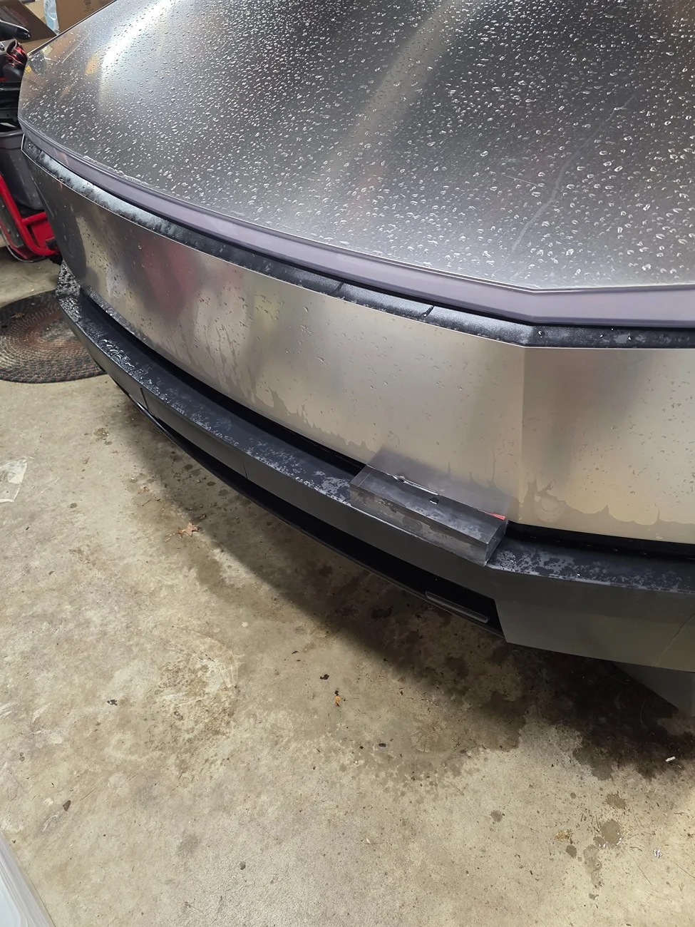 Tesla Cybertruck Would this solve snow blocking headlights? 20251226_153338