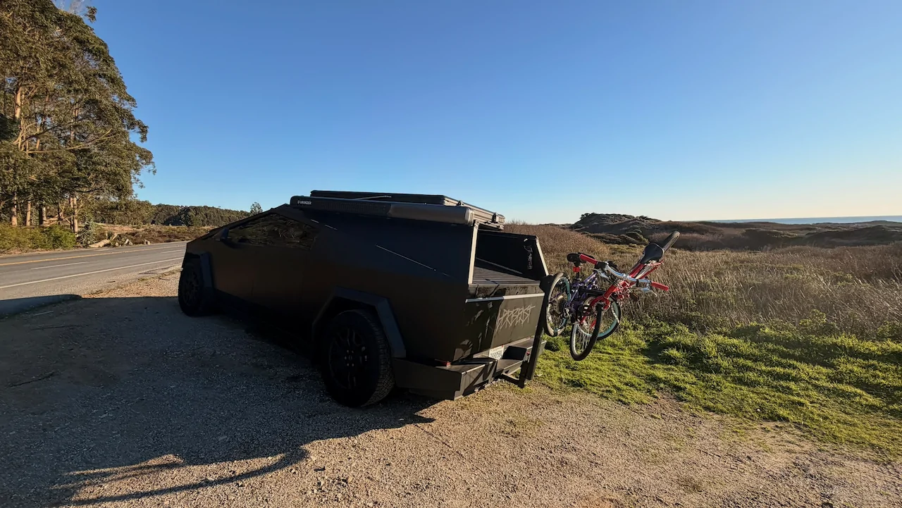 Tesla Cybertruck Introducing Urander Flat Panel Rack – In Stock & Ready to Ship! IMG_9378