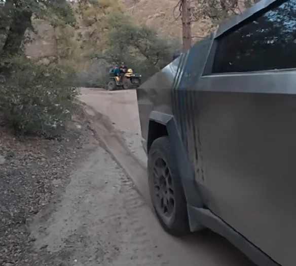 Tesla Cybertruck Upside down Cybertruck recovery video -- "Cyber Truck Turns Into A Teeter Totter After Losing All Its Brakes!" CT Tow Mode not used 