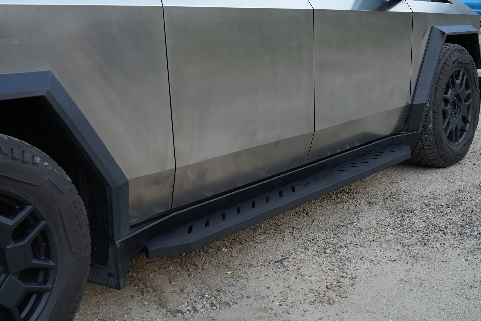 Tesla Cybertruck 5 Different Styles Running Boards (💥30% off) DSC02884