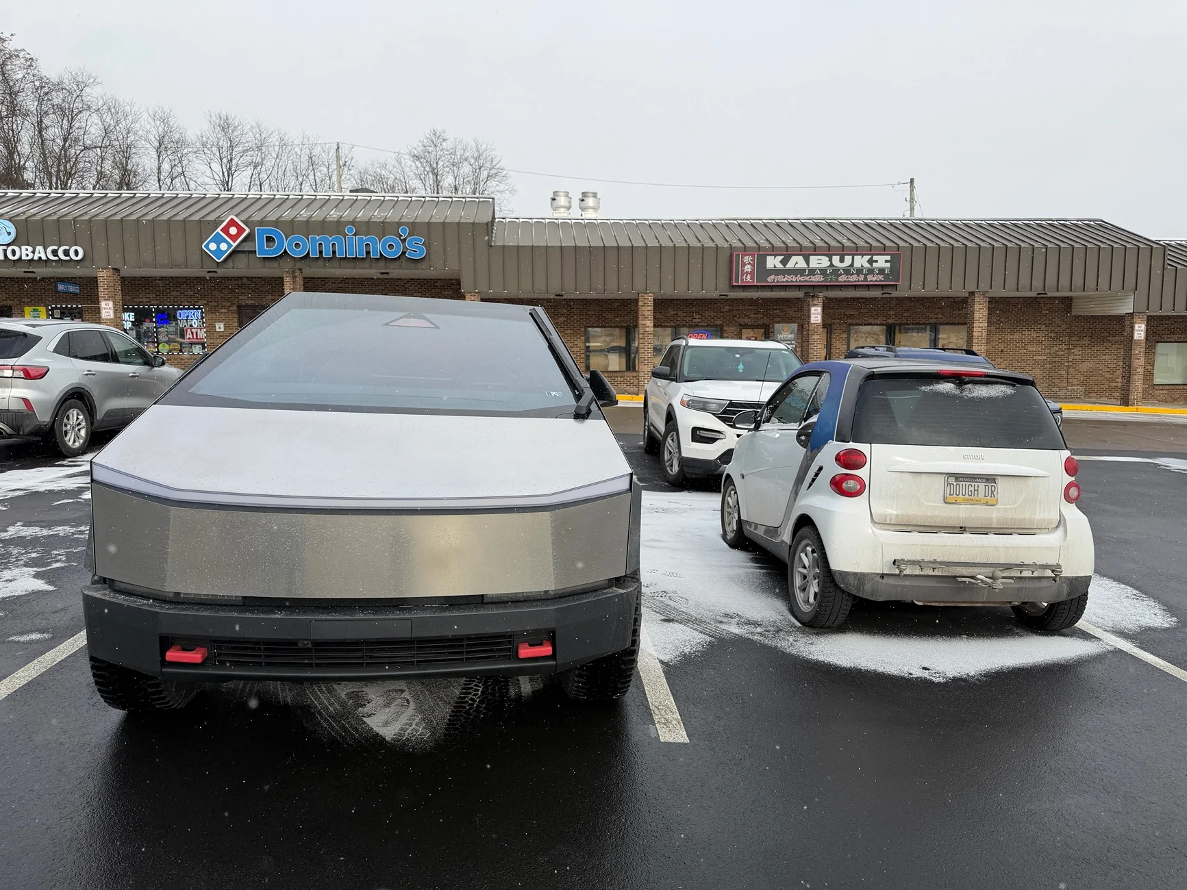 Tesla Cybertruck Daily random Cybertruck photos thread - Post Yours! 📸 🤳 IMG_0648