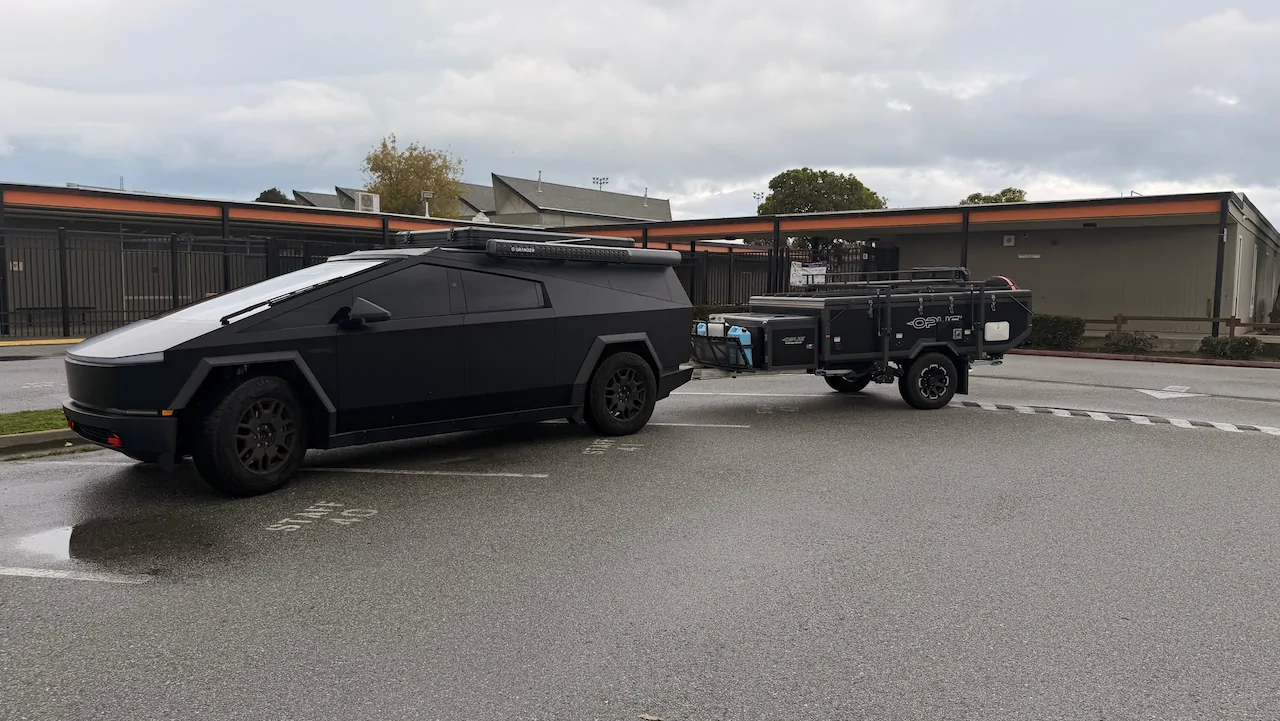 Tesla Cybertruck Introducing Urander Flat Panel Rack – In Stock & Ready to Ship! IMG_9468