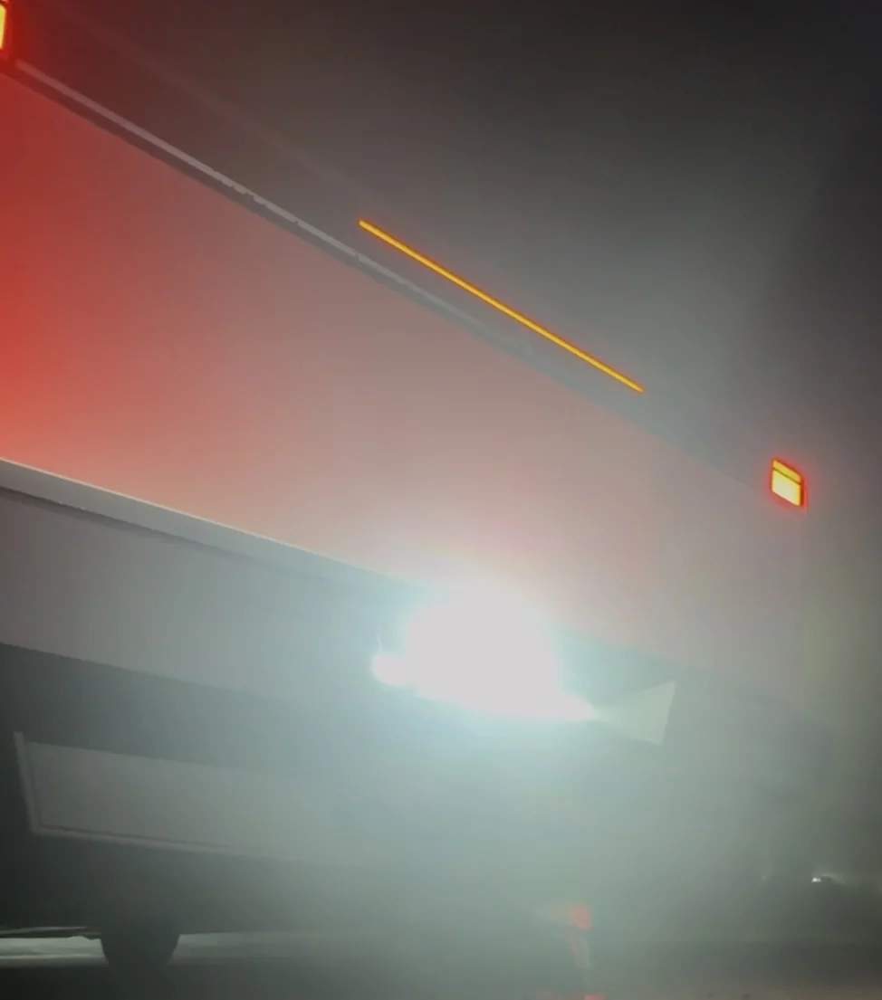 Tesla Cybertruck Rear flood light DIY IMG_5780