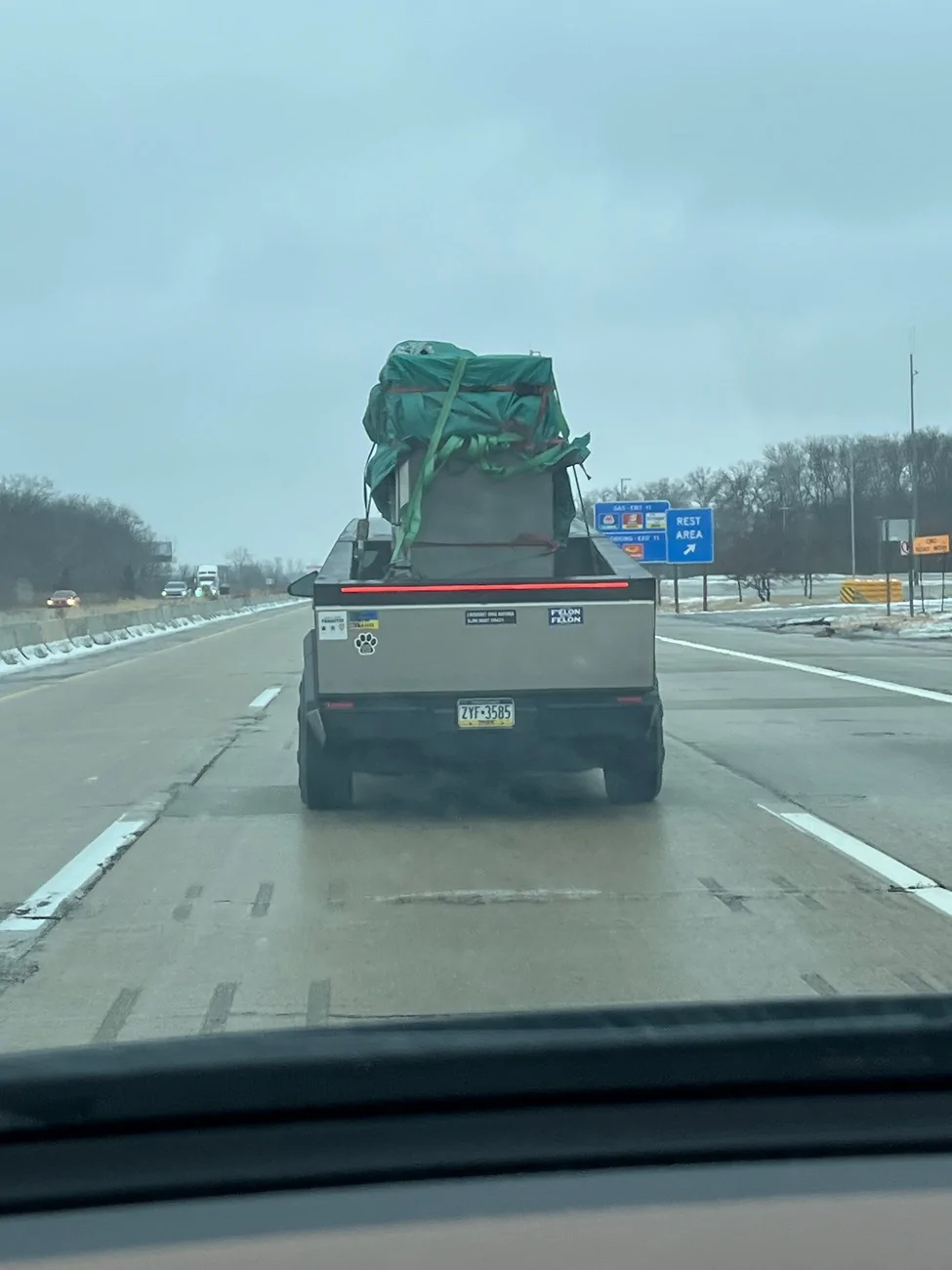 Tesla Cybertruck Hauling a fridge in cold temps…beware! IMG_8194