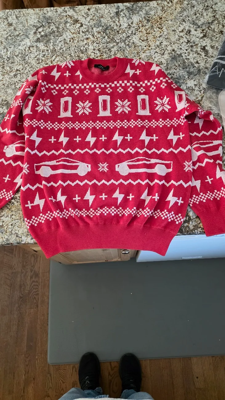Tesla Cybertruck Get Your Cybertruck Optimus Holiday sweater!! 20260103_140256