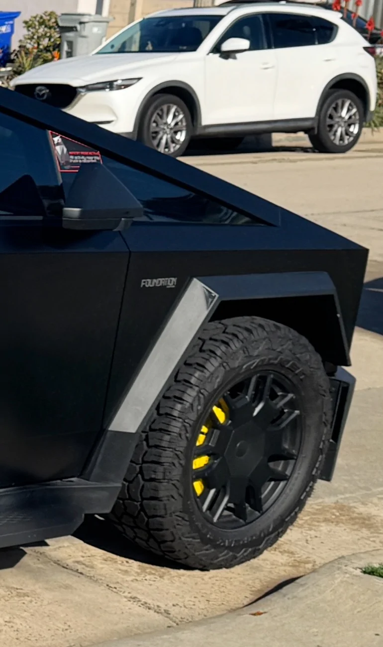 Tesla Cybertruck What did you do TO / WITH your Cybertruck today? 👨🏻‍🔧🧰🚿🛠 IMG_6975