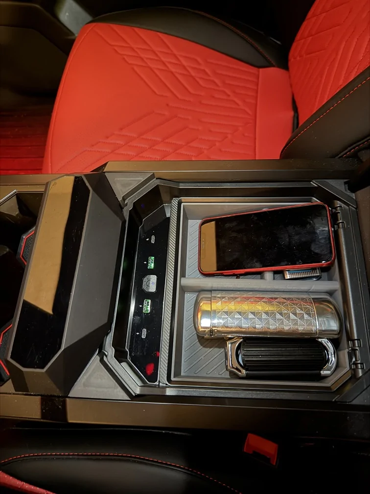 Tesla Cybertruck Center Console Armrest Organizer Tray w/ USB Expansion Ports Dock (Foronetry) 2026-01-06 19.22.18