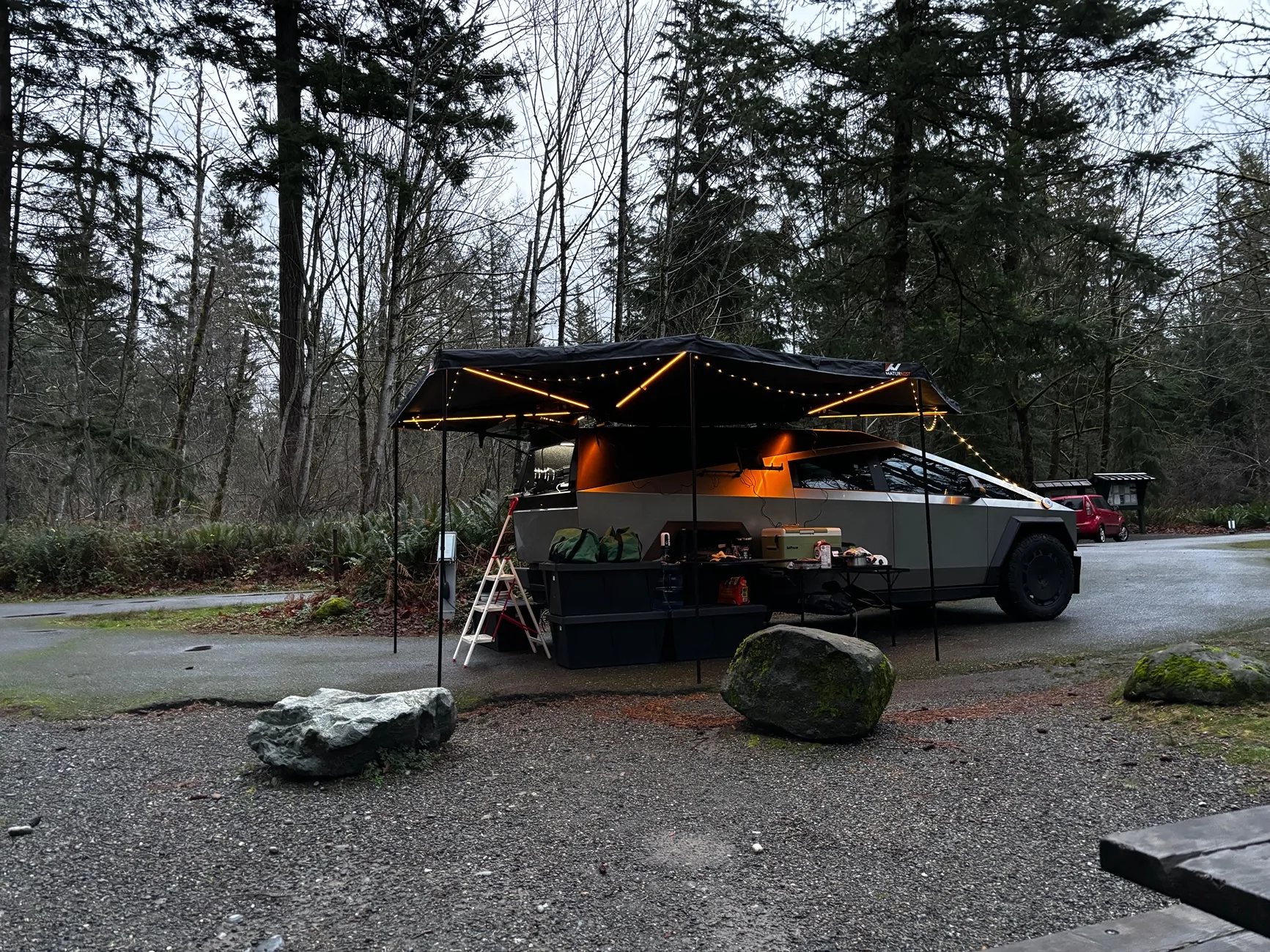 Tesla Cybertruck Matte Black Camping / Off-Roading Spaceship IMG_0881