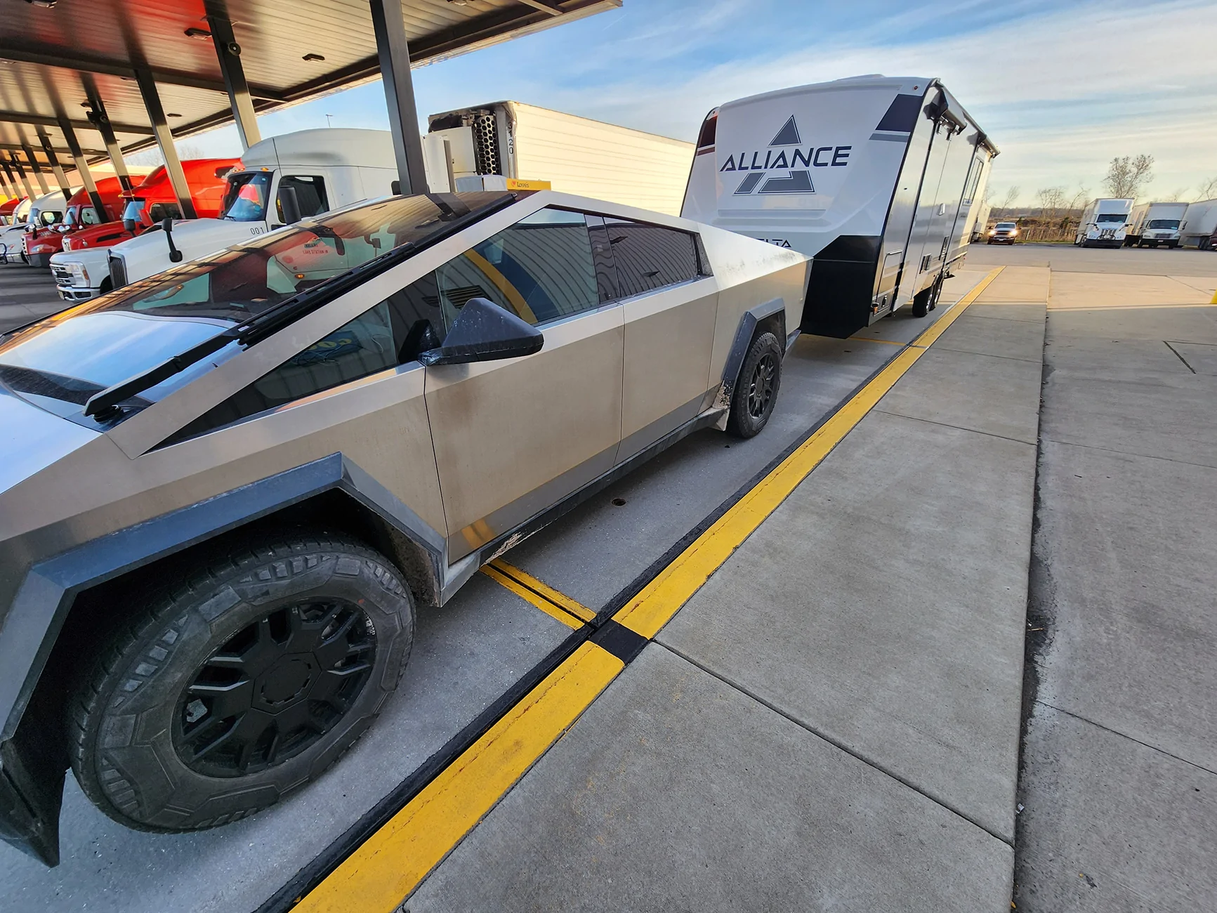 Tesla Cybertruck CT towing information - List of trailers and range 20251122_160649
