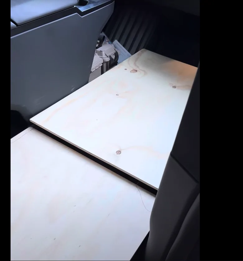 Tesla Cybertruck Interesting Camping Solution (Interior Cabin) --  Remove the passenger seat to sleep comfortably inside Cybertruck 1767968580322-hx
