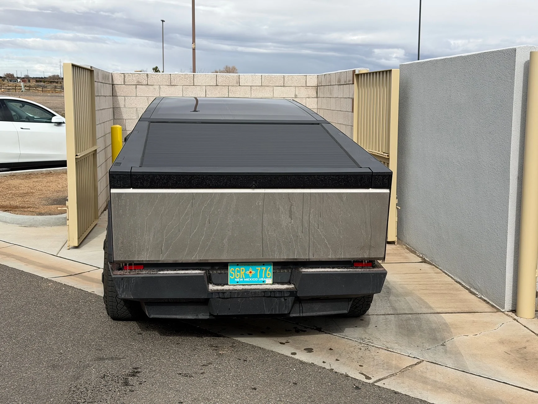Tesla Cybertruck Daily random Cybertruck photos thread - Post Yours! 📸 🤳 IMG_7638