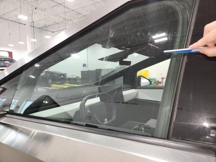 Tesla Cybertruck Road wind noise improved with easy fix: lower rear windows slightly! IMG_7363