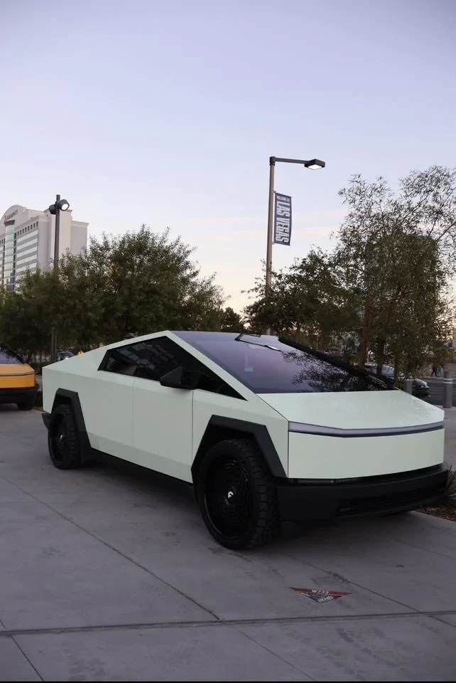 Tesla Cybertruck DIY Glow-in-the-Dark PPF Wrap for the Tesla Cybertruck IMG_3055