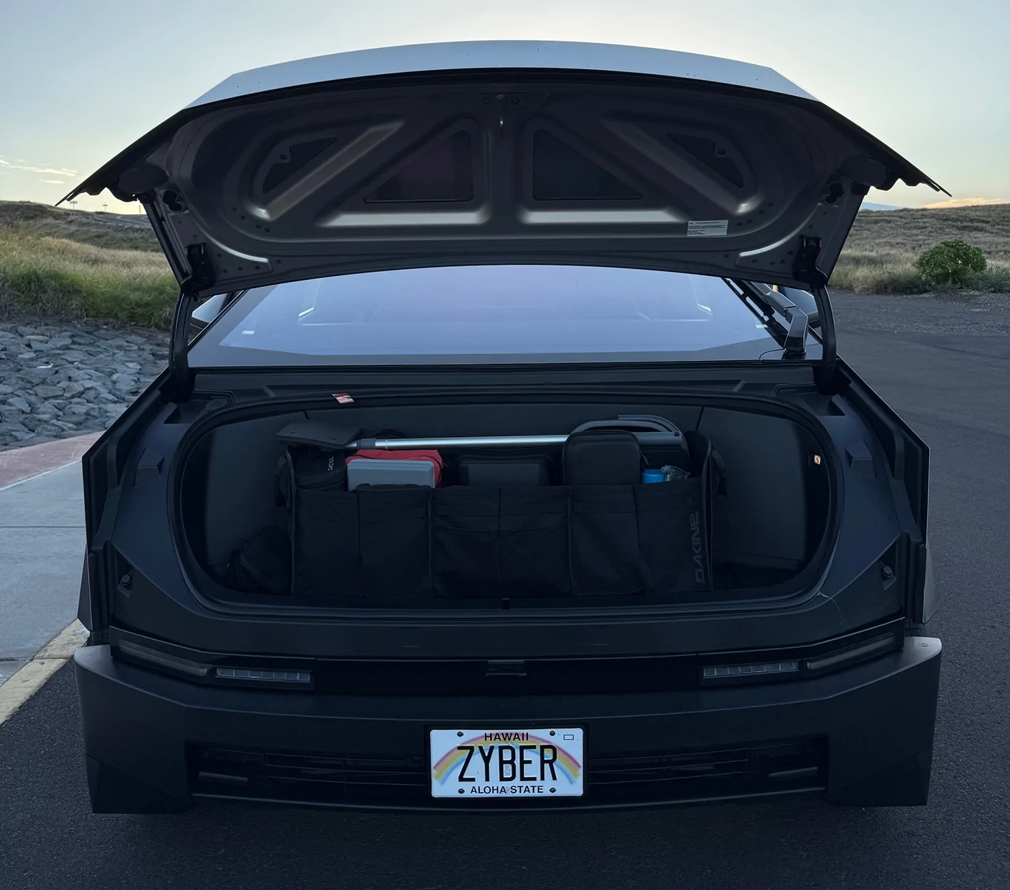 Tesla Cybertruck Keeping frunk organized IMG_2594