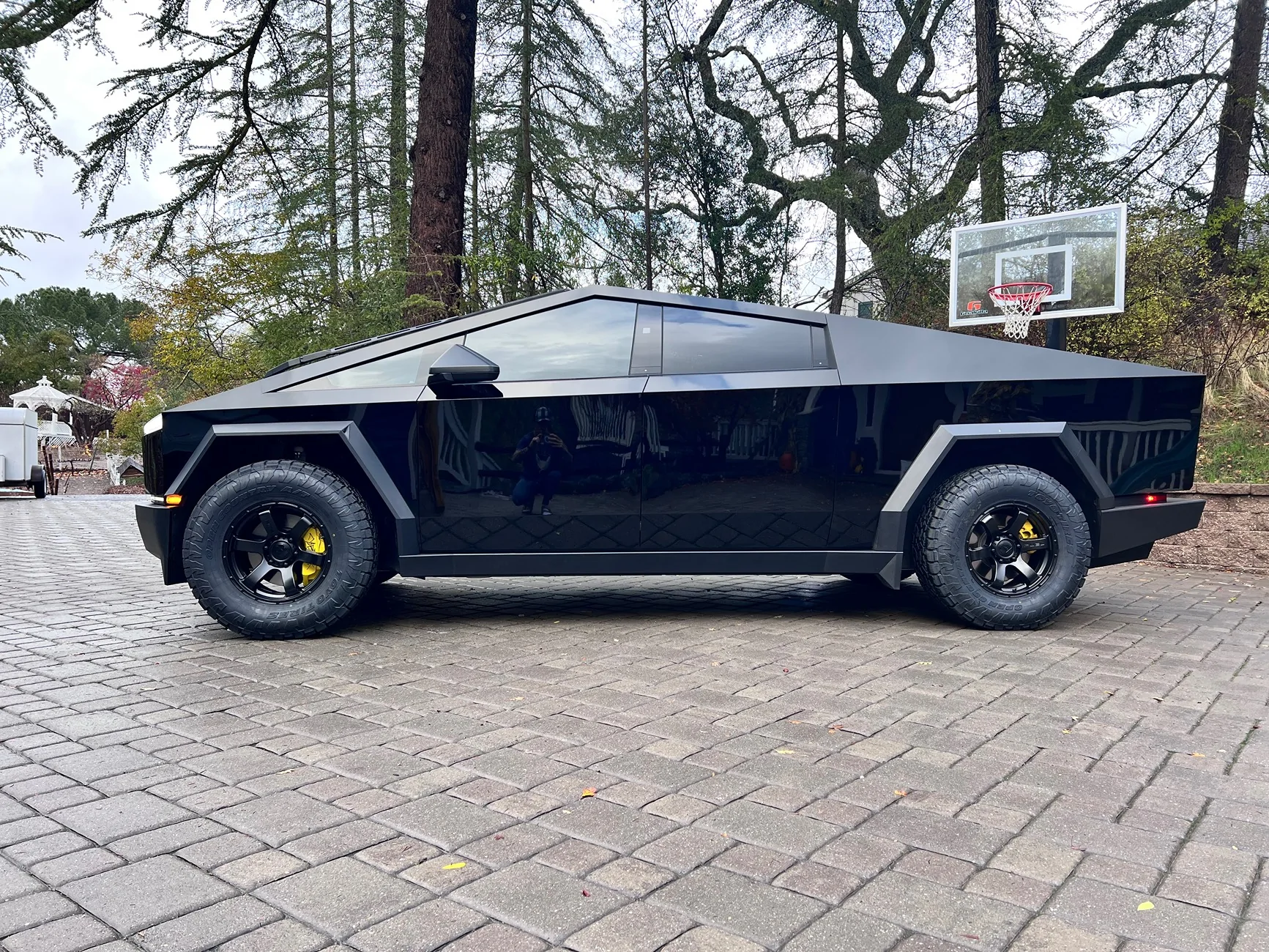Tesla Cybertruck 35” Tires - Anyone running 35's? Any rubbing? IMG_1165