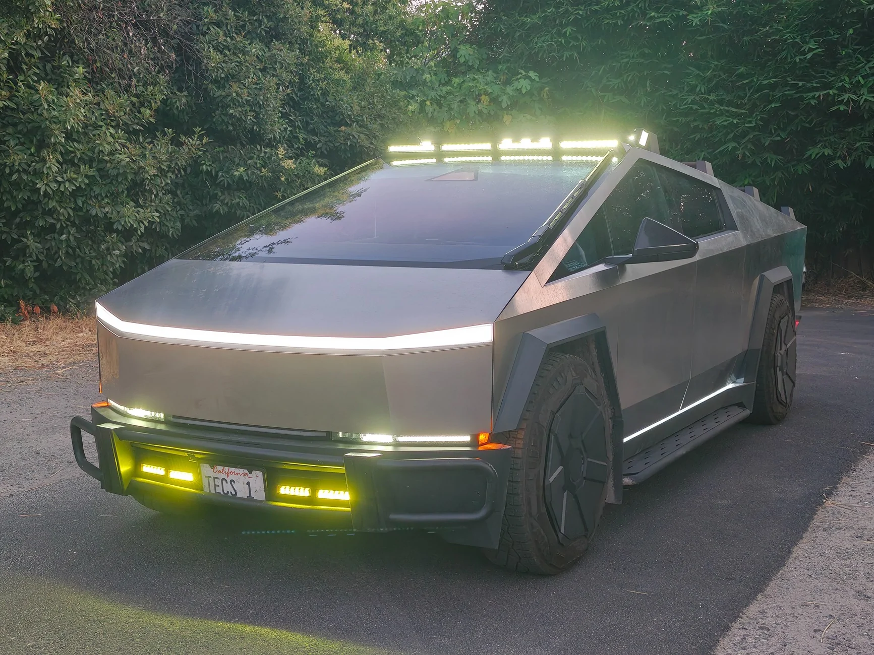 Tesla Cybertruck Post Your Fog Light Front Bumper Setup IMG_20250704_204308941_HDR
