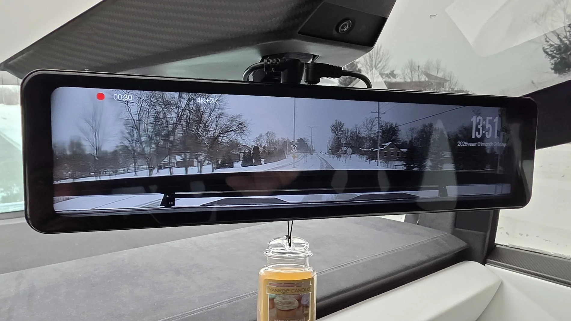 Tesla Cybertruck Hansshow V2 (2.5 / 3) Upgraded Media Rearview Mirror Install Article and Video 20260124_135510