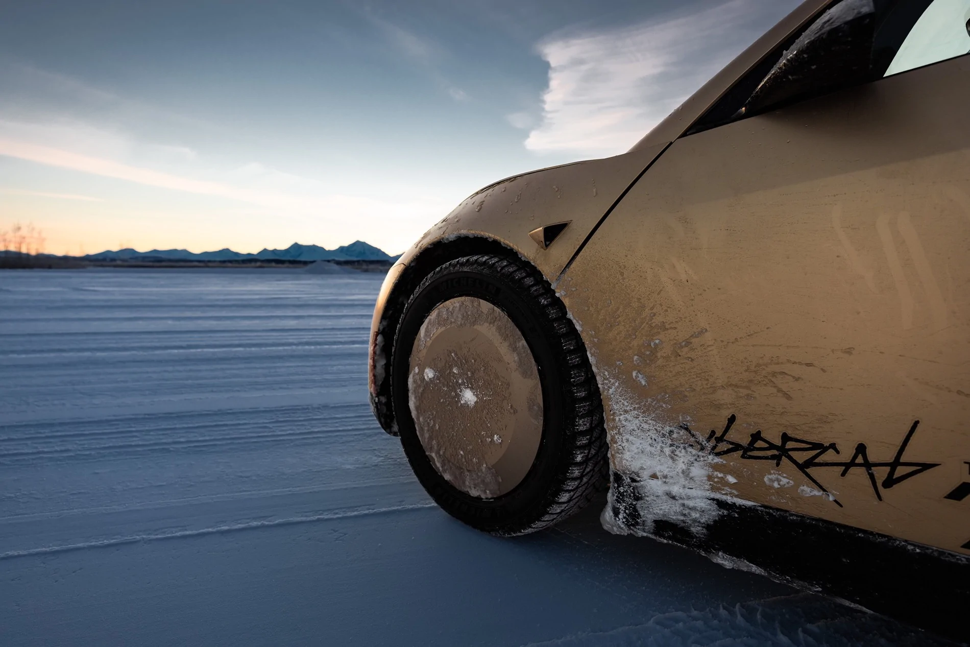 Tesla Cybertruck FSD and winter weather Image 22