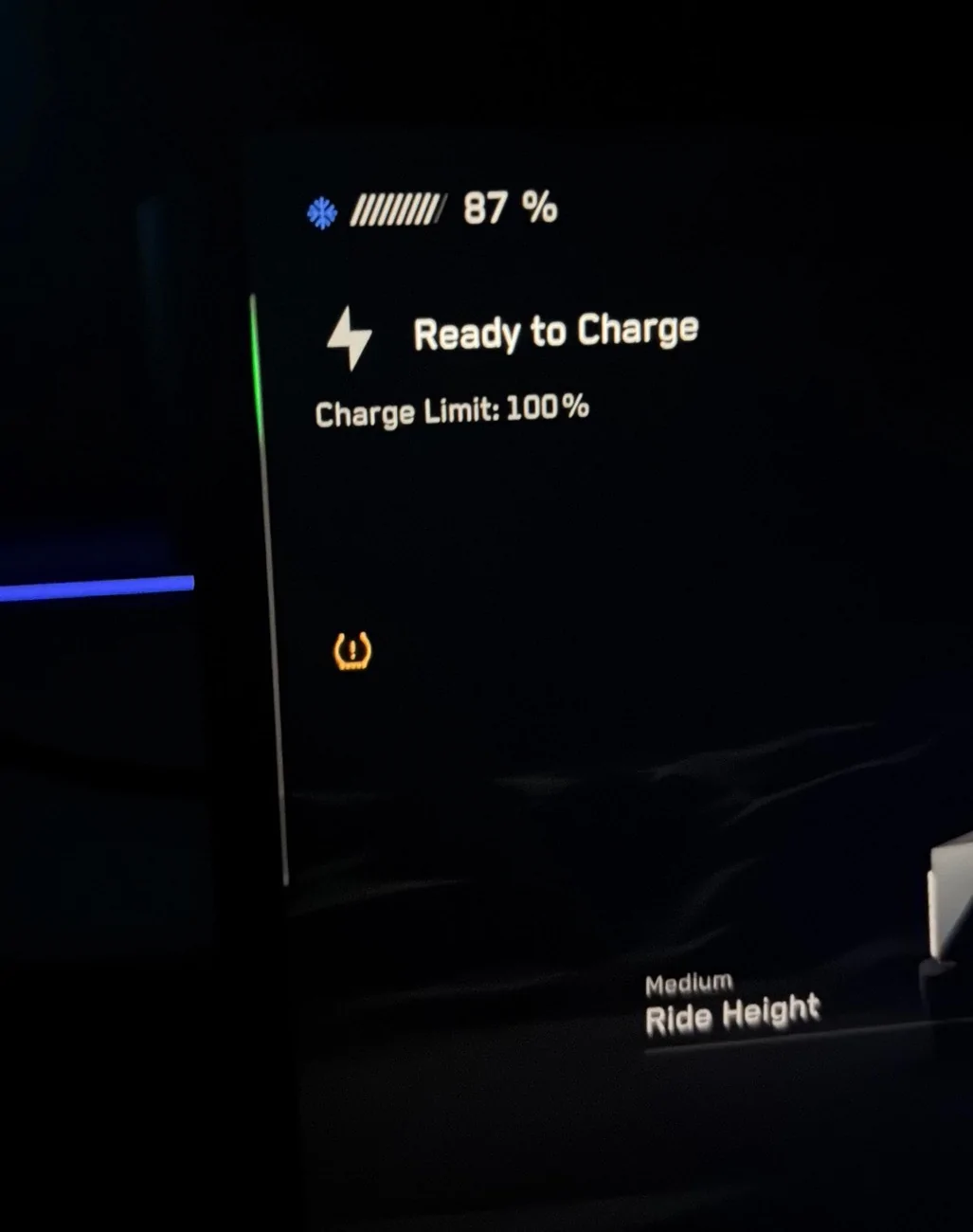 Tesla Cybertruck Back up power in this crazy freezing temp IMG_1124