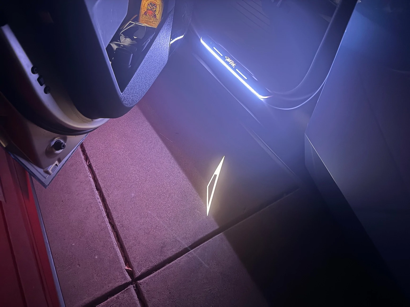 Tesla Cybertruck If you’ve thought about mixing and matching puddle lights (RPM Tesla lighting vs OEM vs Tesstudio review w/ photos) IMG_9875