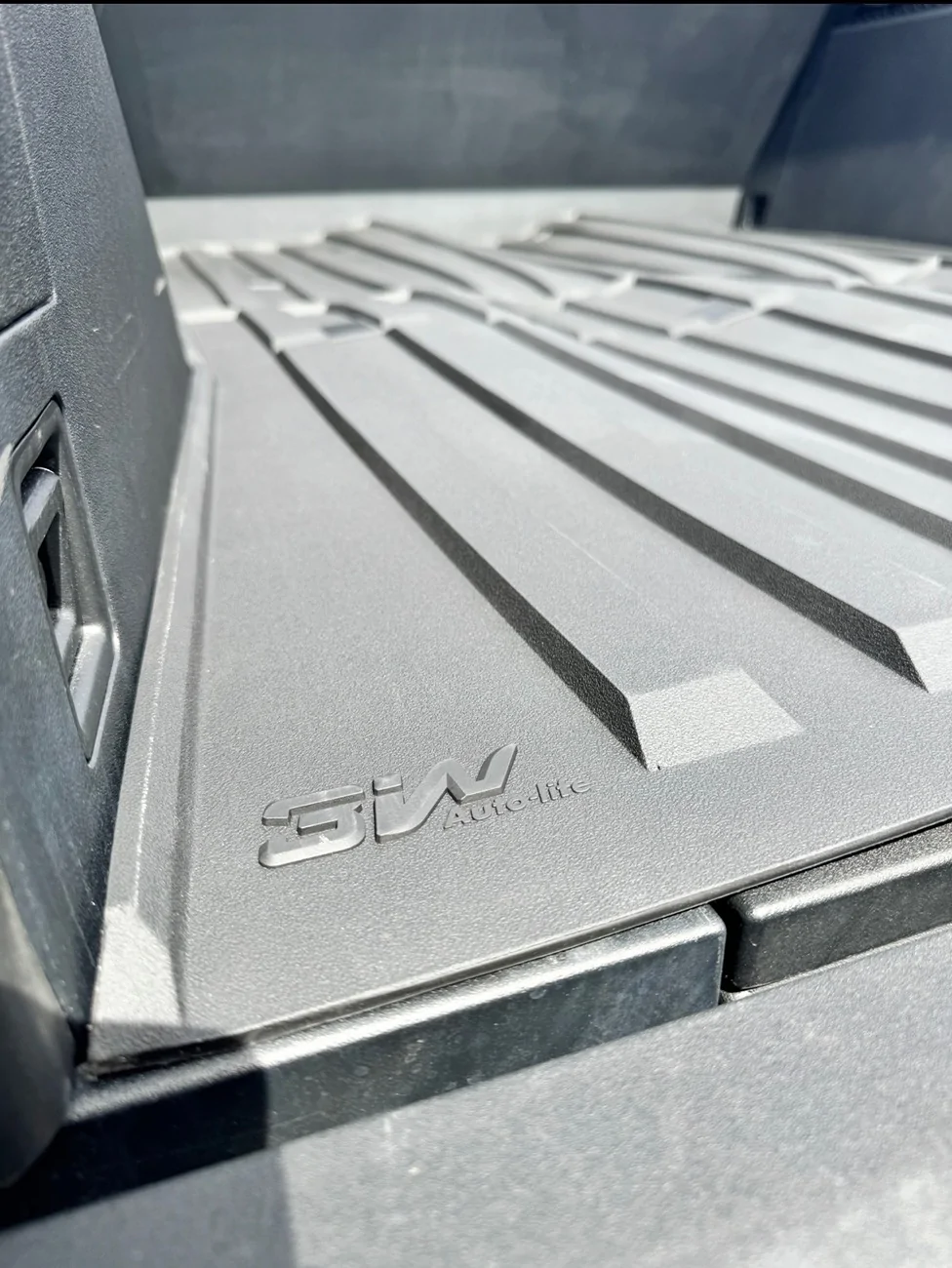 Tesla Cybertruck 3Wliners Floor Mats & Liners - an unbiased review. IMG_8980
