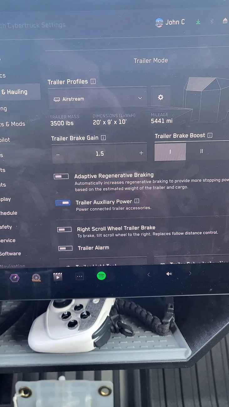 Tesla Cybertruck USB charging on the exterior for camping. 20260128_143616