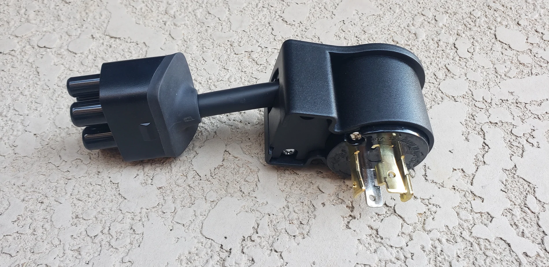 Tesla Cybertruck DIY L14-30 Angled Charging Adapter L14-30 Angled