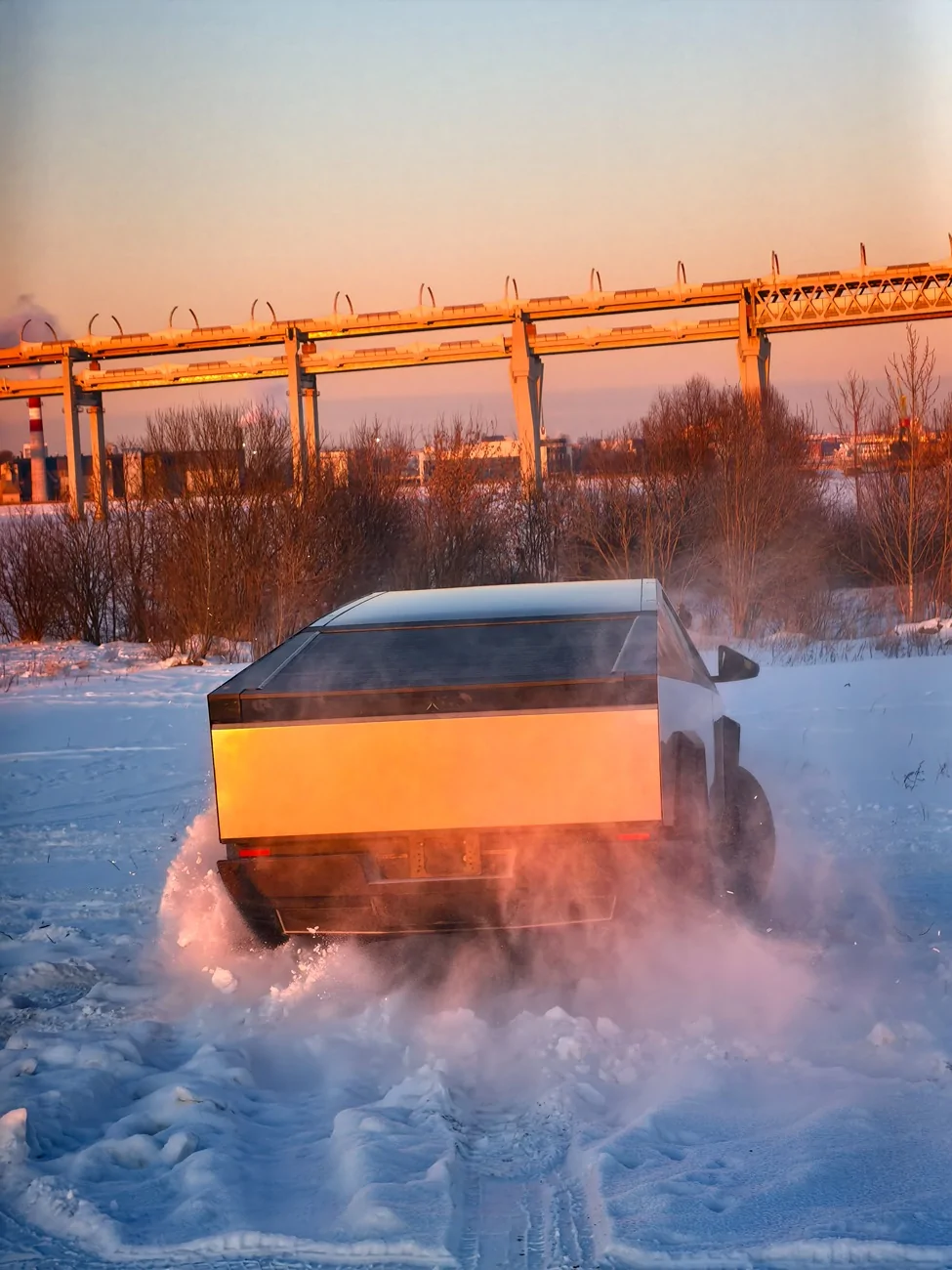Tesla Cybertruck I picked up my Cybertruck in Russia and was immediately impressed. [Photo shoot] IMG_20260201_165046