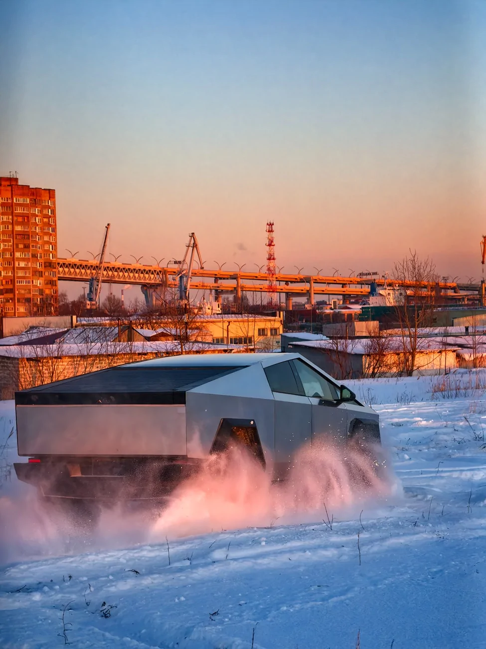 Tesla Cybertruck I picked up my Cybertruck in Russia and was immediately impressed. [Photo shoot] IMG_20260201_165054