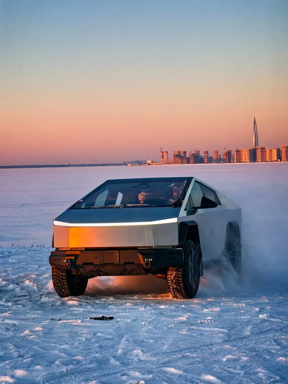 Tesla Cybertruck I picked up my Cybertruck in Russia and was immediately impressed. [Photo shoot] IMG_20260201_165121