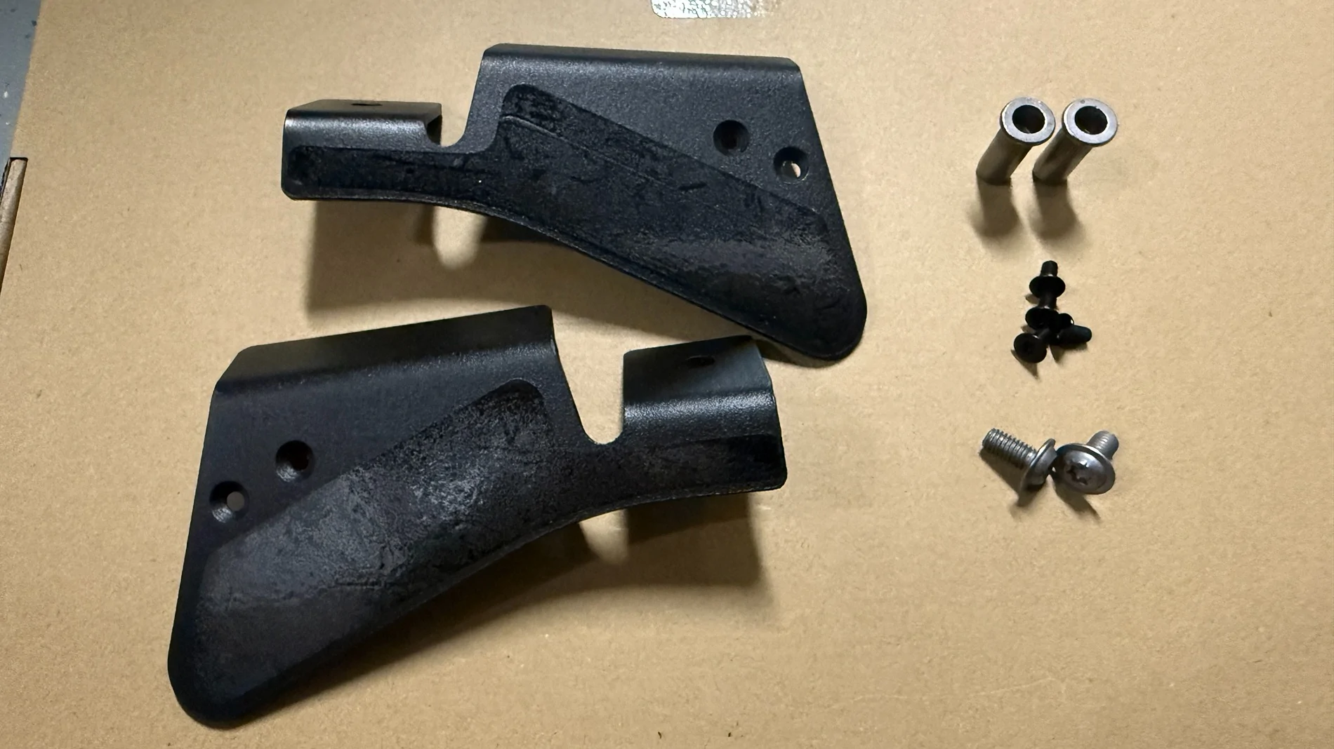 Tesla Cybertruck Recall bulletin SB-25-90-001 Off Road Lightbar fix - new version with bracket 1770141897567-u0