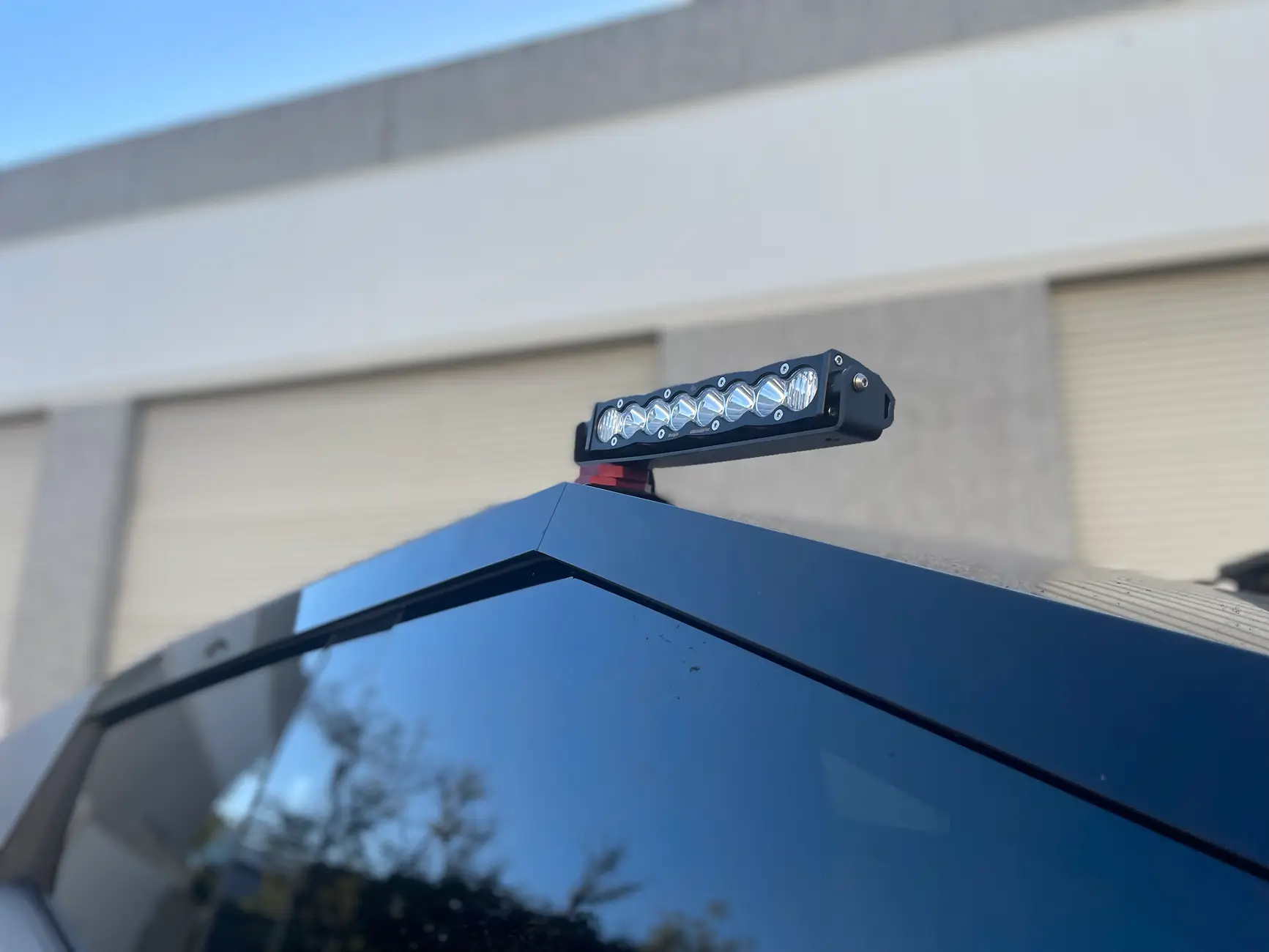 Tesla Cybertruck Cybertruckco Sport Rack & Rear Crossbars installed tempImageKD7J09