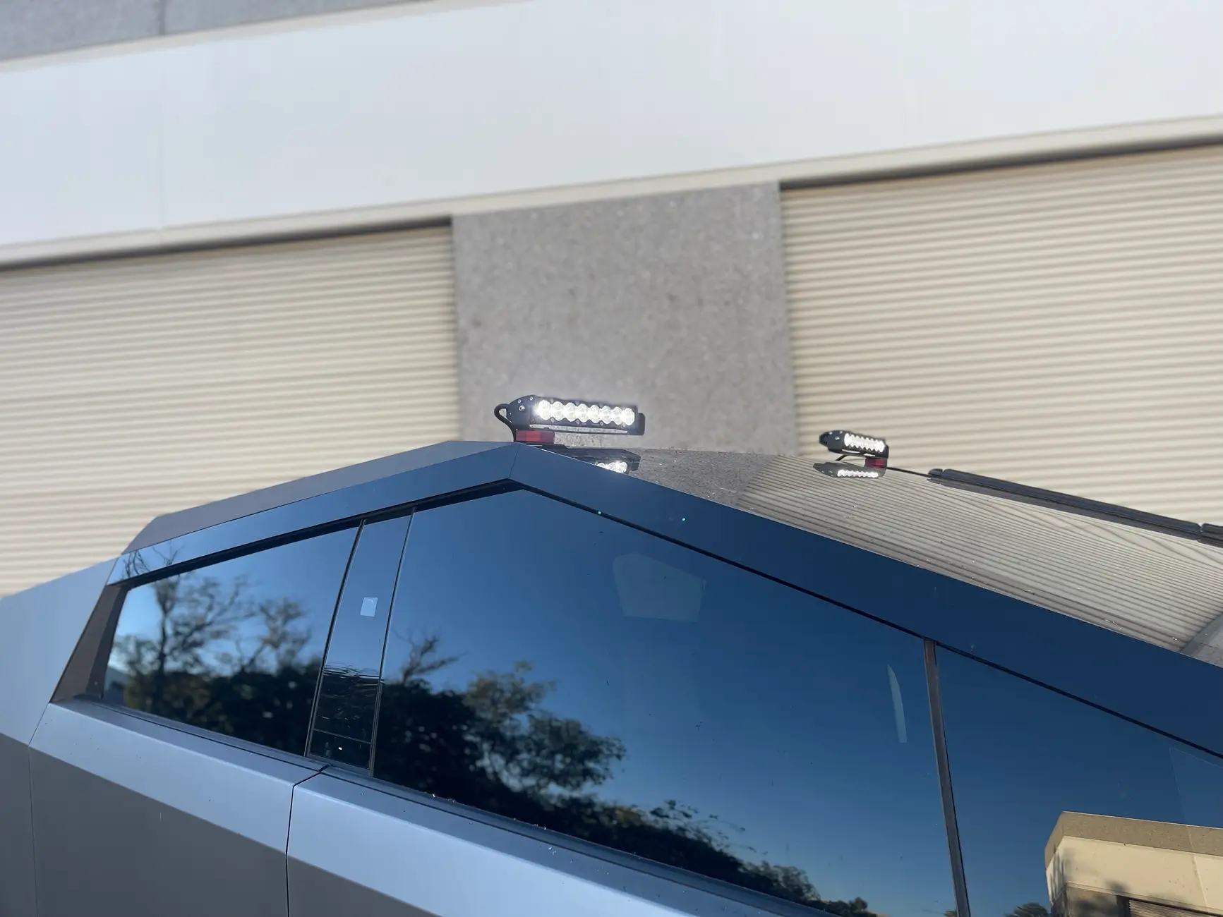 Tesla Cybertruck Cybertruckco Sport Rack & Rear Crossbars installed tempImagePg6j8k
