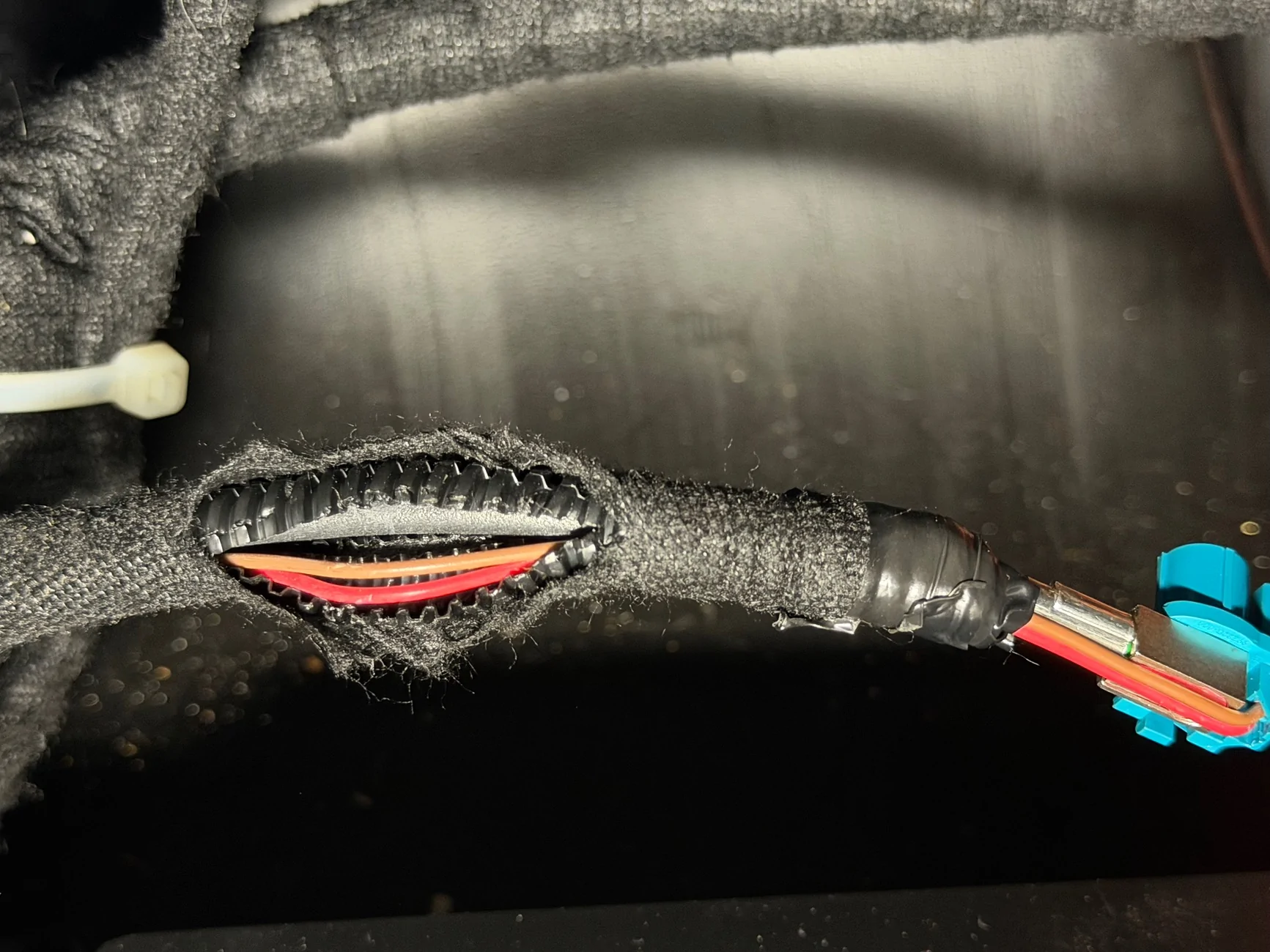 Tesla Cybertruck Powering Accessories Struggles - Don't let this happen to you! IMG_3937