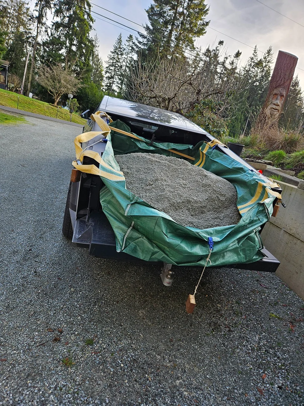 Tesla Cybertruck Bed liner - is it necessary?  What do you like? 20260204_155538