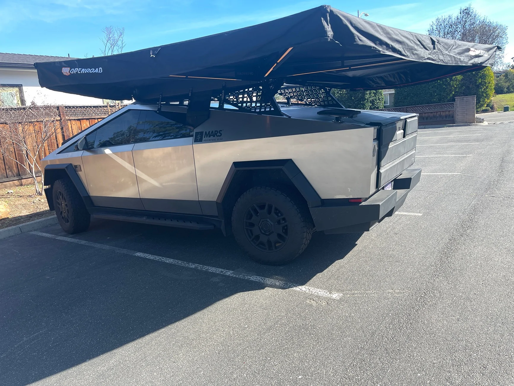 Tesla Cybertruck OpenRoad 270 Degree Awning IMG_3168