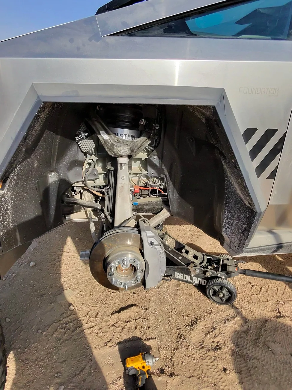 Tesla Cybertruck King Of The Hammers 2026 and Cybertruck 20260206_090545_5084f6a5