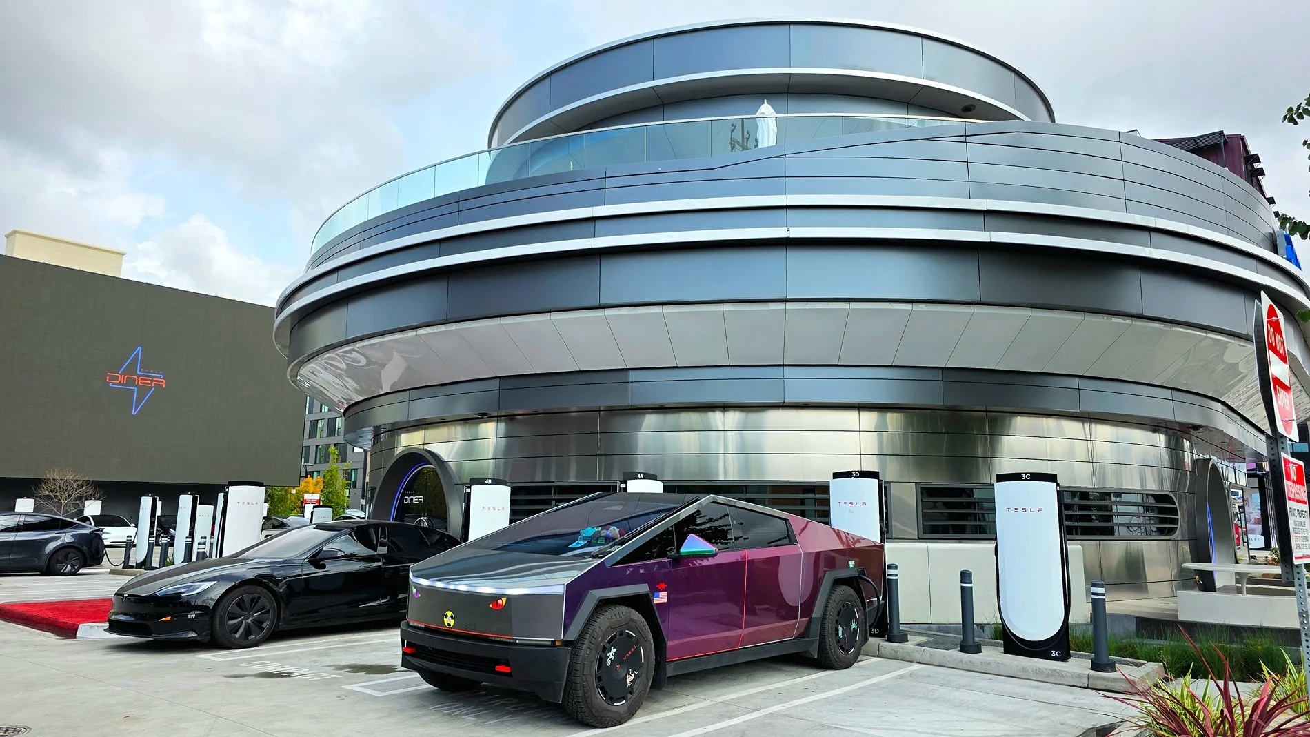 Tesla Cybertruck Daily random Cybertruck photos thread - Post Yours! 📸 🤳 20260211_115723